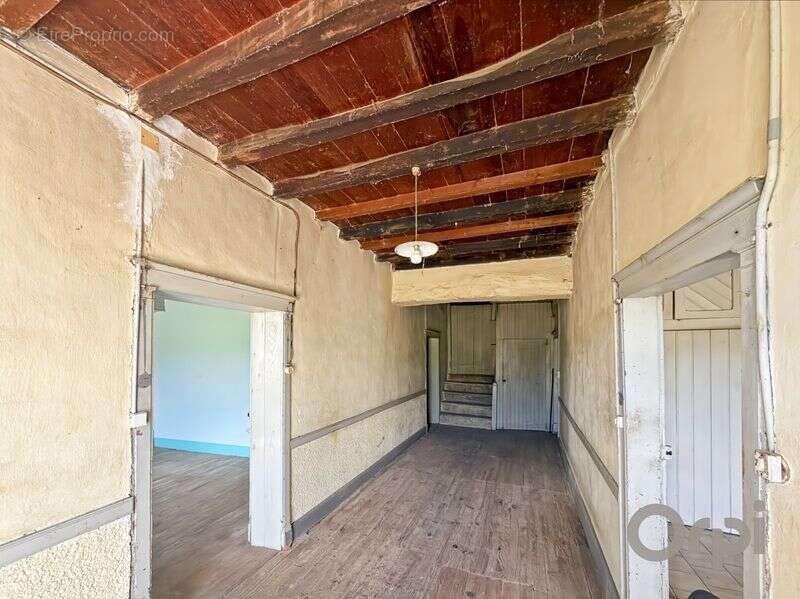 En campagne maison ancienne a renover entierement sur plus de 5000 m² de terrain - photo 6