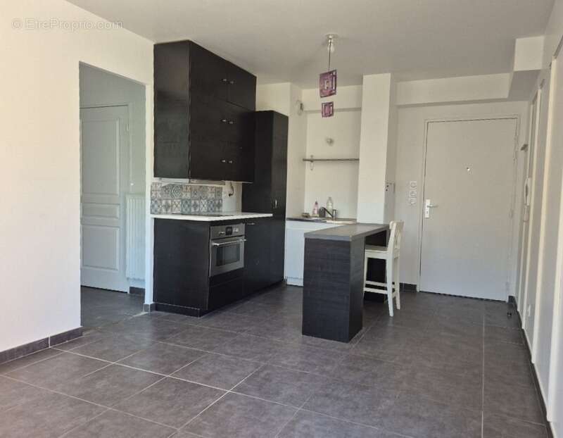 Appartement à MARSEILLE-16E
