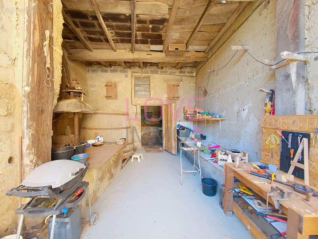 Maison à LA BATIE-MONTGASCON