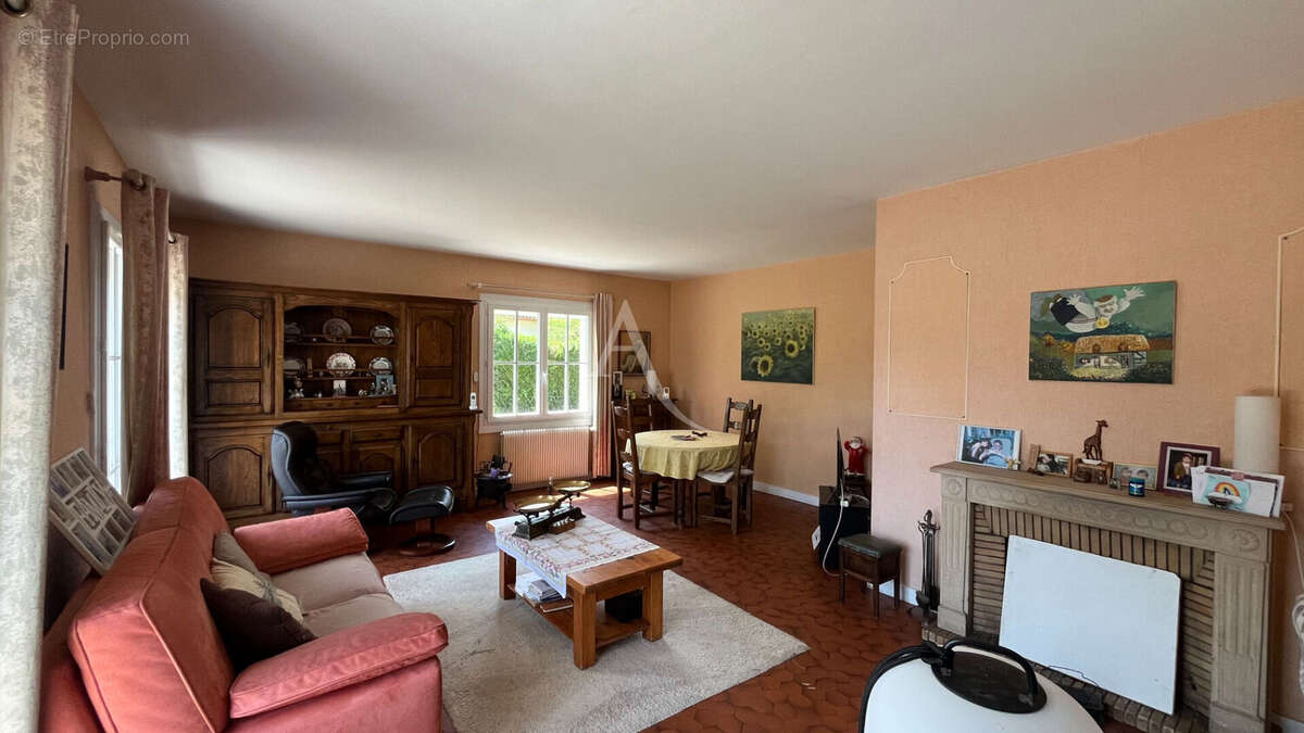 Vineuil - proche commerces - photo 2