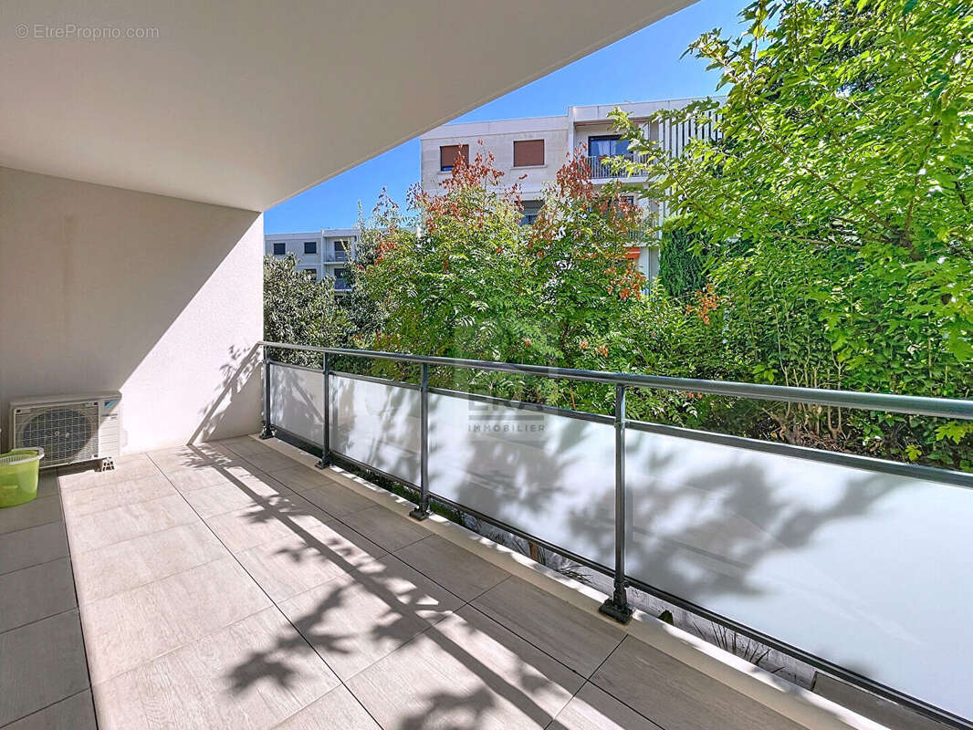 A vendre : appartement T3 de 60m2 à sainte marguerite 13009 Marseille - photo 2