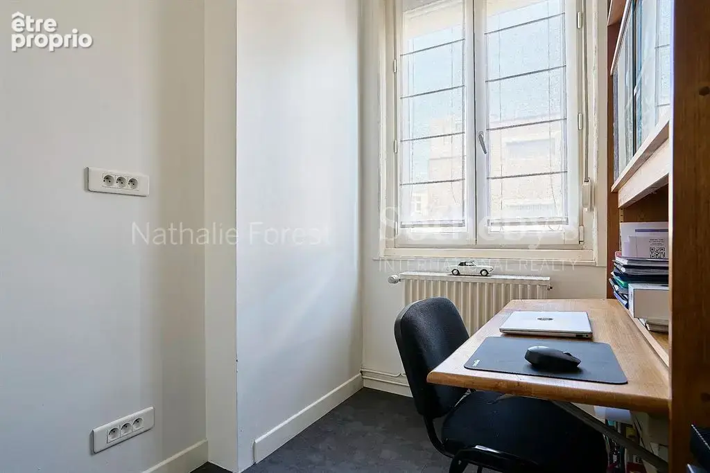 Rue de valmy / dernier etage familial 3 chambres, 1 bureau et vue sur beffroi de lille ! - photo 8