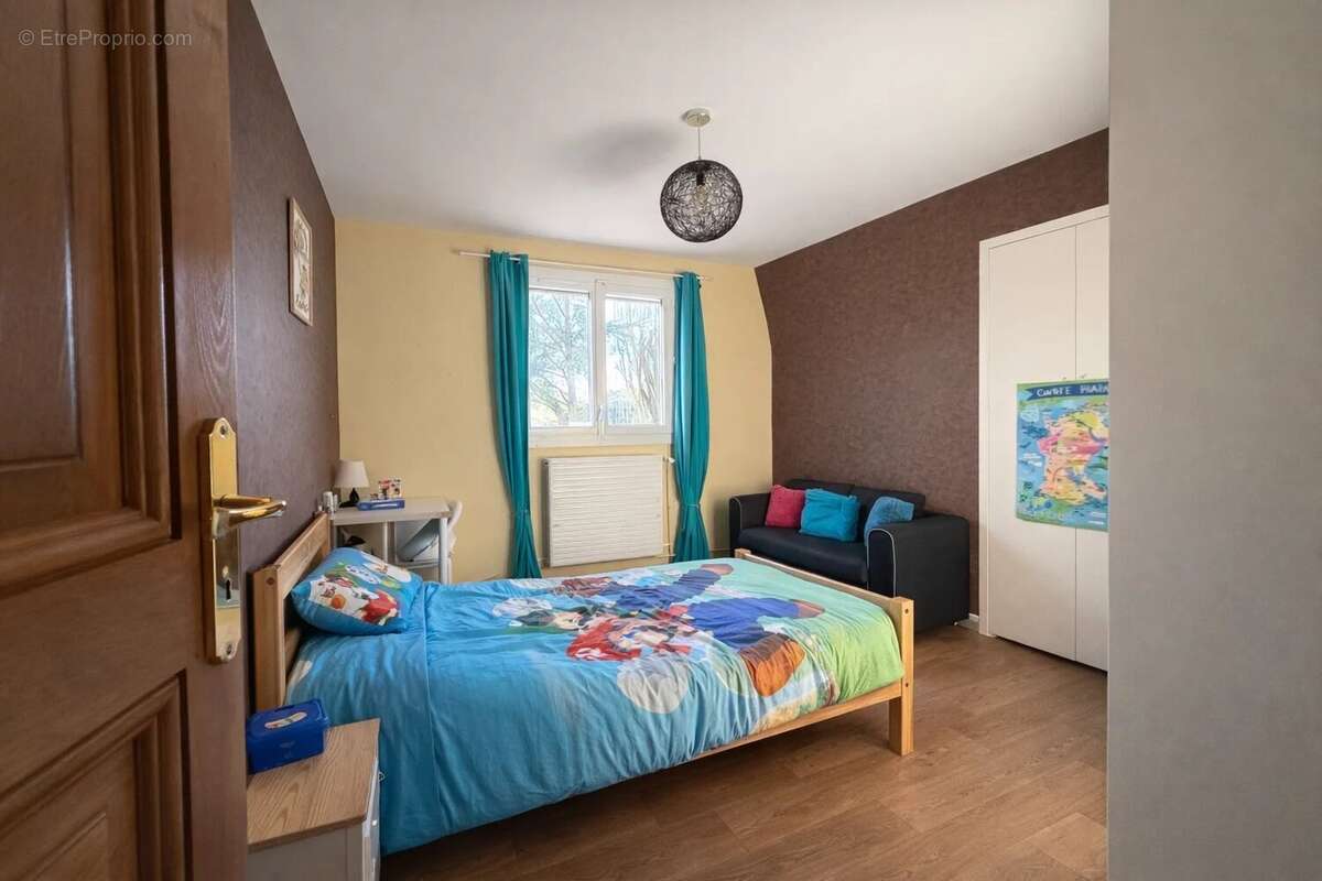 Maison à SAINT-MAURICE-MONTCOURONNE