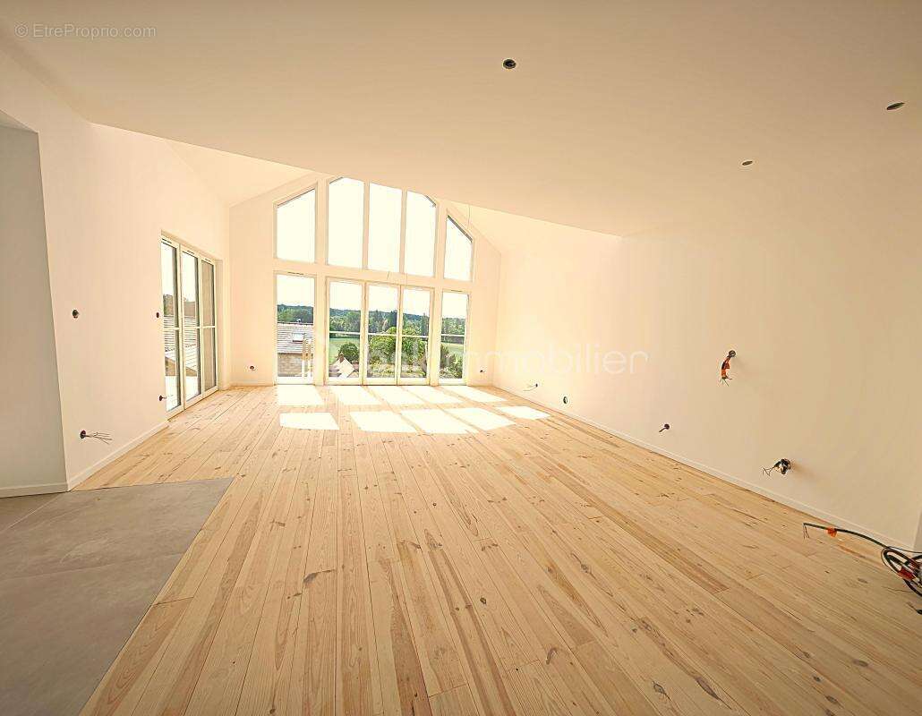 Maison exceptionnelle vue panoramique, d’une superficie de 144 m², sur sous-sol de 56 m² édifié sur terrain de 410 m² arboré et  - photo 11