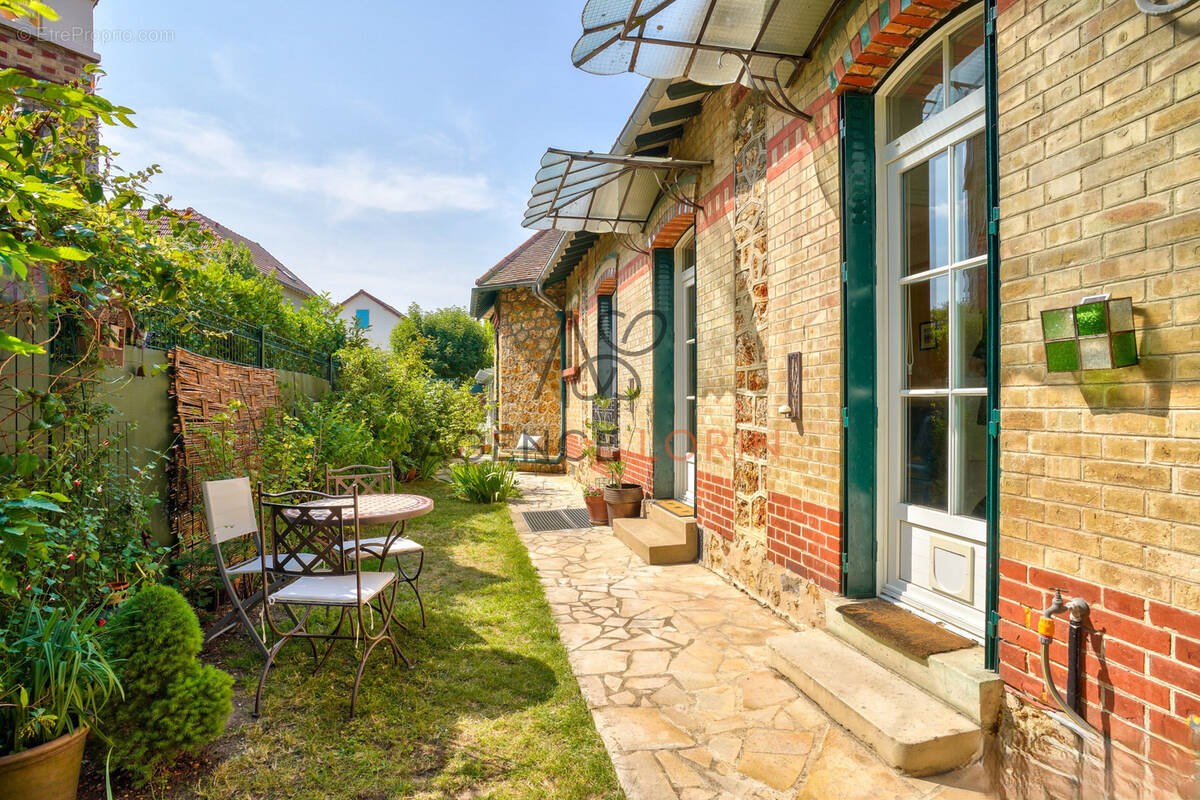 Maison à LE VESINET