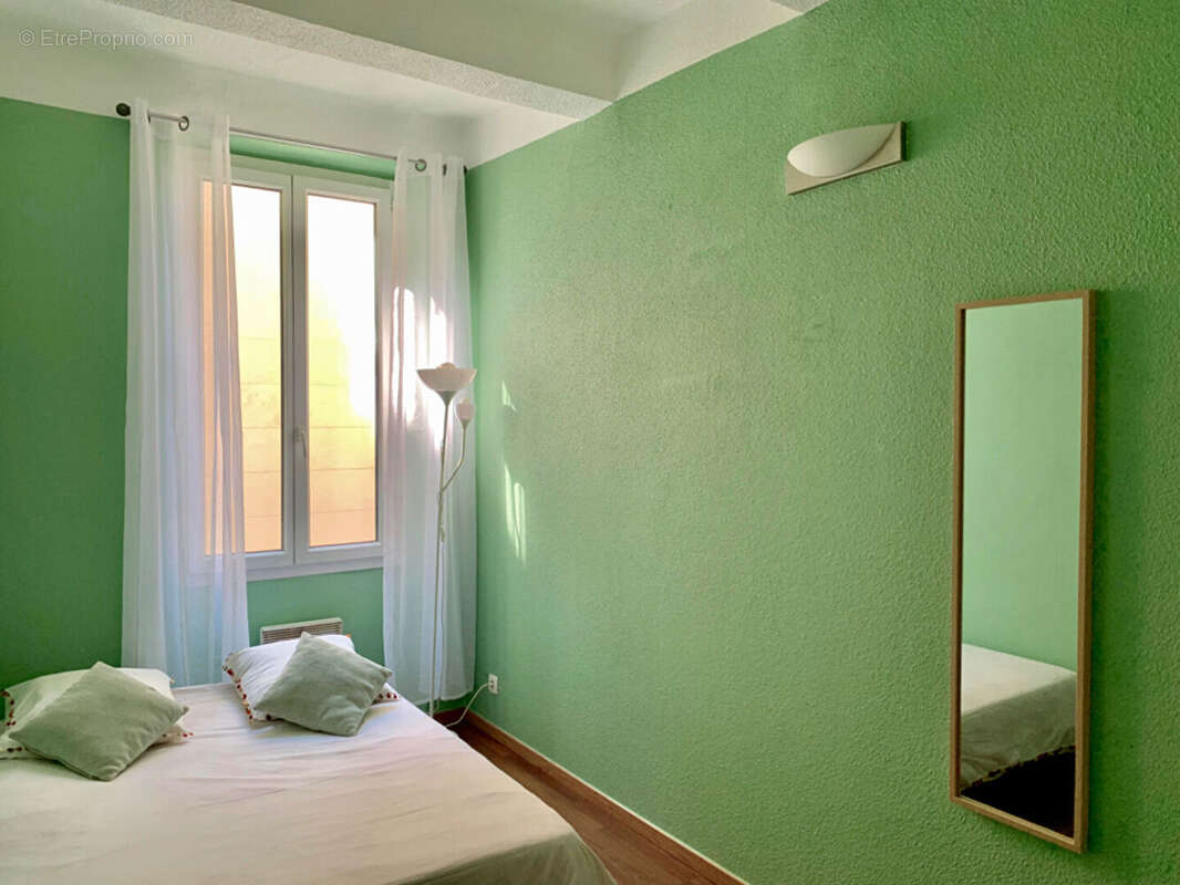 Appartement à MARSEILLE-2E