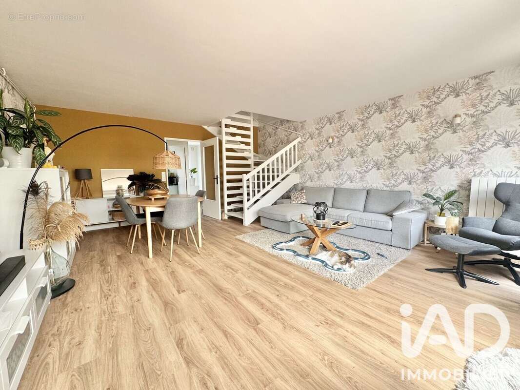 Maison 101 m² à Saint-Brice-Courcelles  - photo 3
