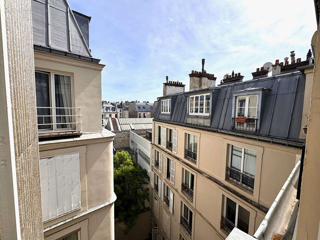 Paris 10ème - Stalingrad, Superbe 3 pièces 6ème étage avec ascenseur - photo 9