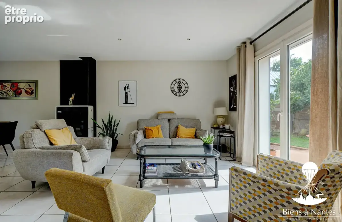 A vendre Maison Haute Indre jardin terrasse et garage - photo 2