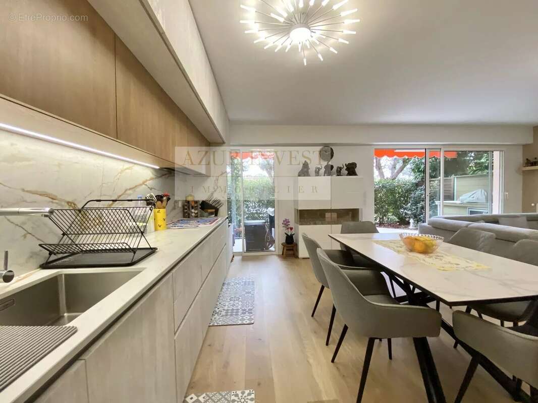 Appartement à ROQUEBRUNE-CAP-MARTIN