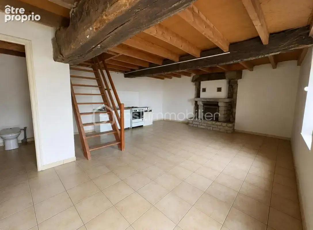 Ensemble immobilier de caractère - Maison d'habitation et deux dépendances en pierre à rénover - photo 15