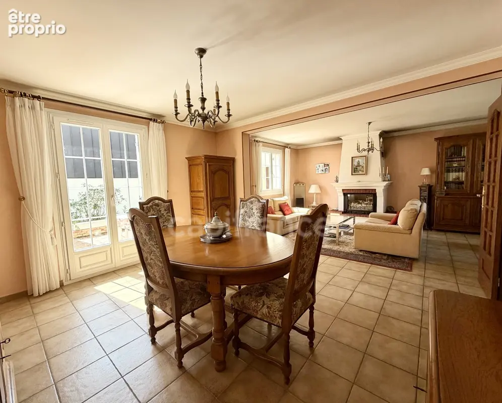 Maison familiale de 131 m² à vendre à Cergy Village – 3 chambres, bureau, jardin et garage - photo 4