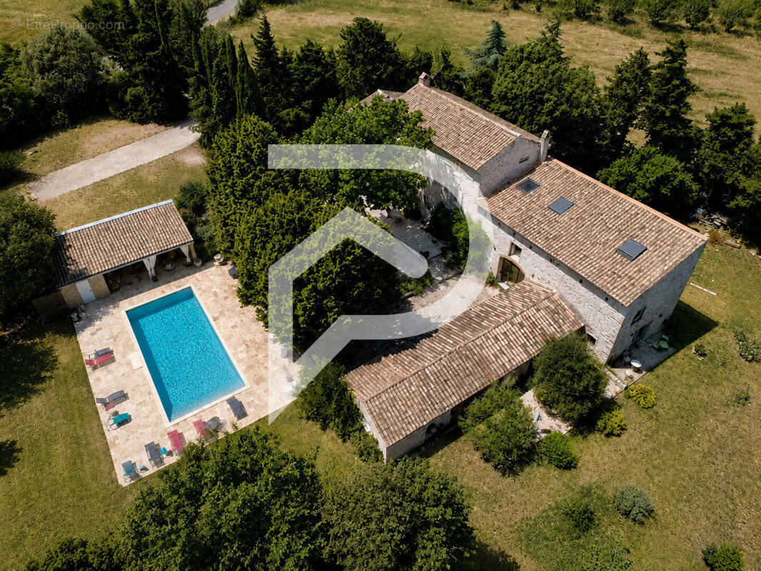 Maison à GRIGNAN