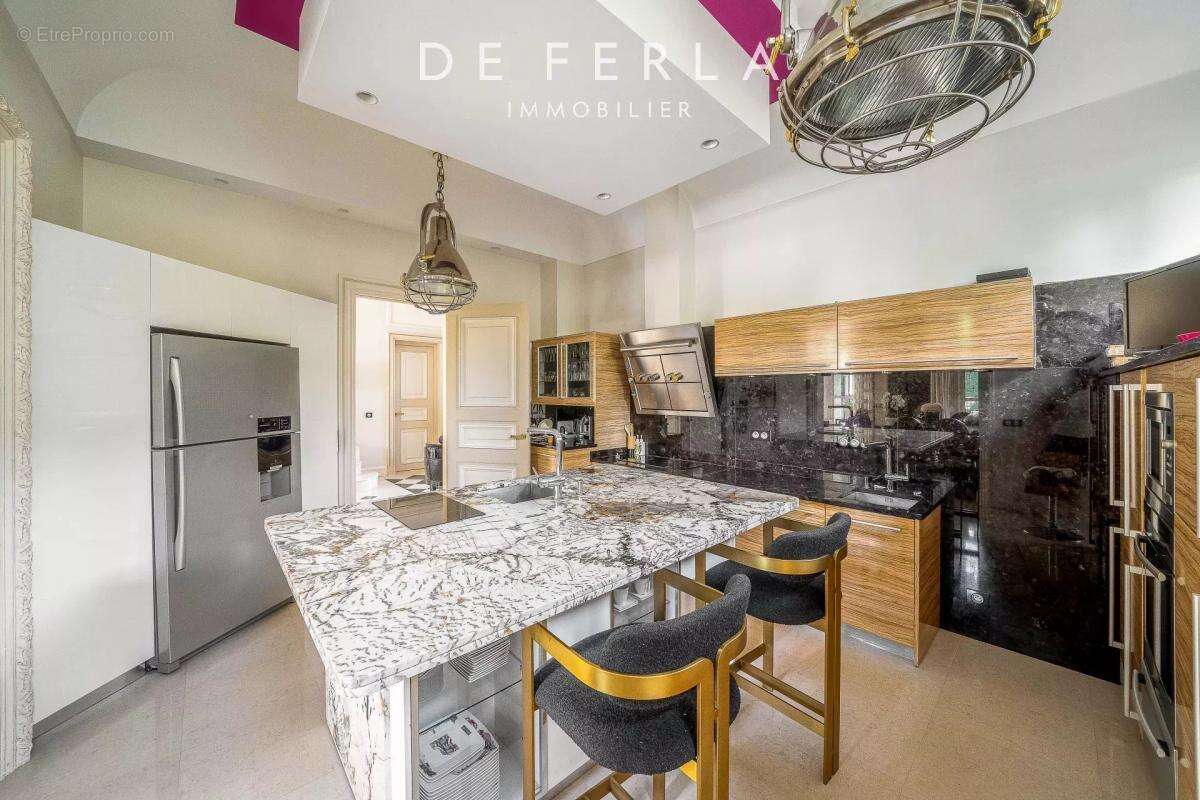 Maison à LE PERREUX-SUR-MARNE