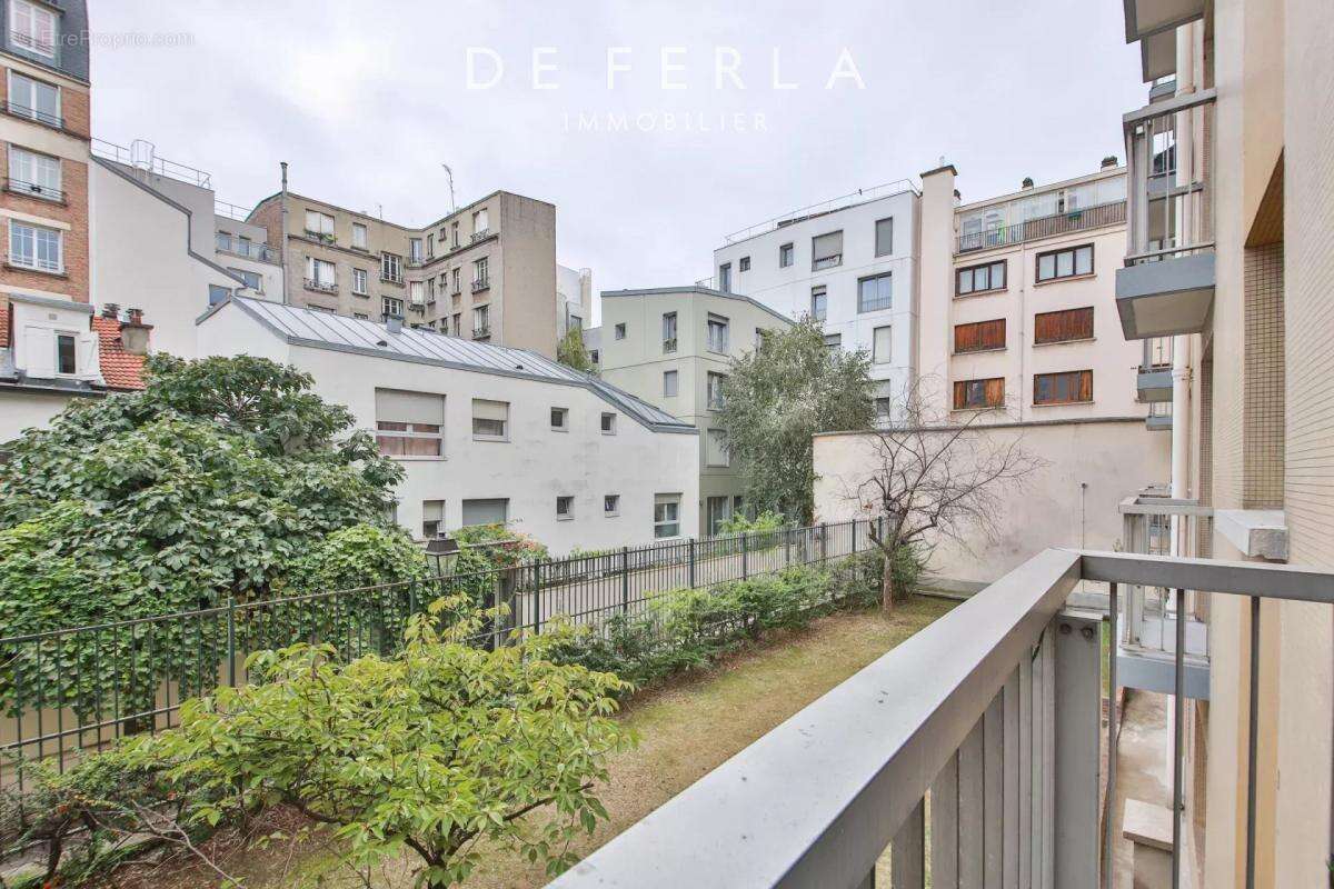 Appartement à PARIS-15E