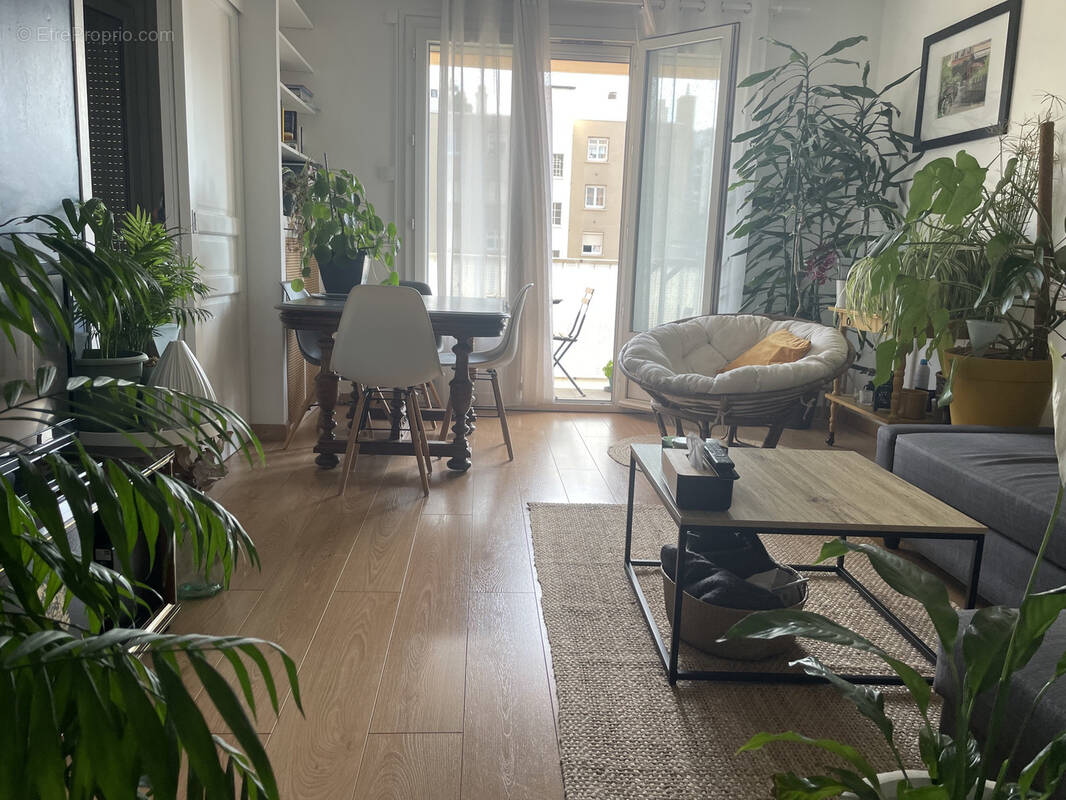 Appartement à SAINT-ETIENNE