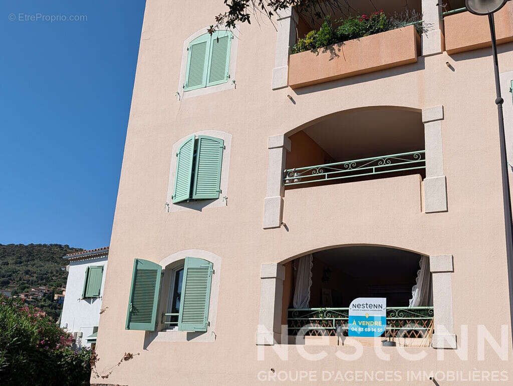 Exclusivité à Bormes-les-Mimosas : Superbe appartement 2 pièces avec terrasse et garage - photo 17
