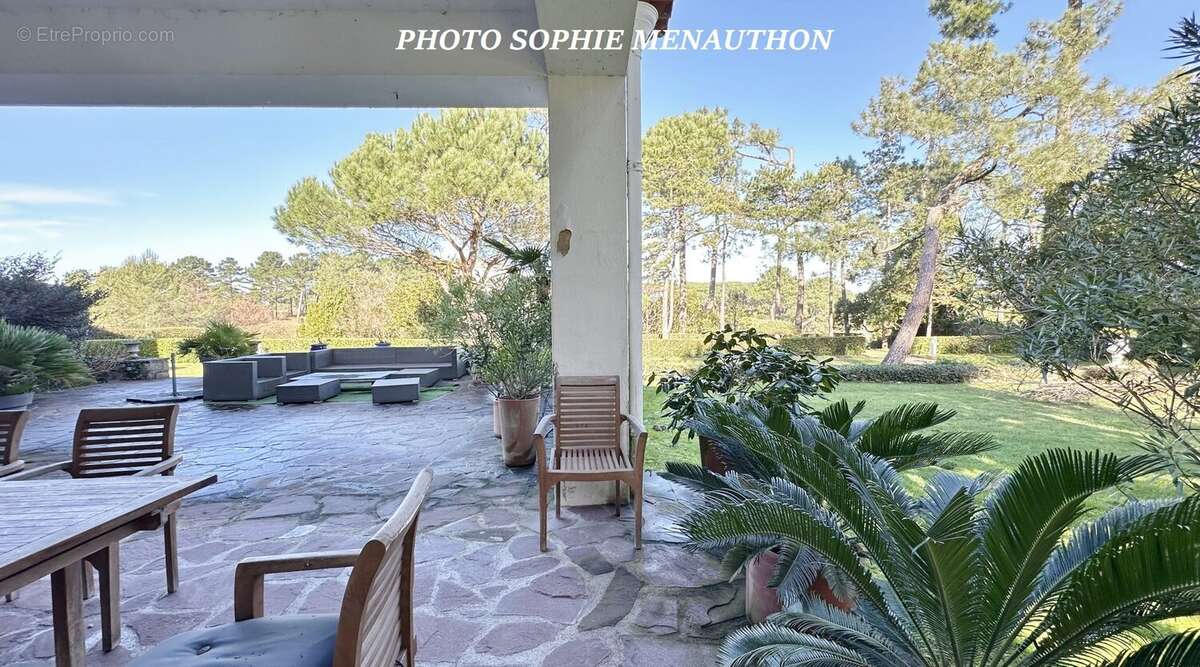 Appartement d'exception à Chiberta  Vue Golf & Lac  167 m² avec jardin privatif - photo 2