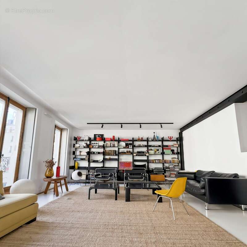 Appartement à PARIS-10E