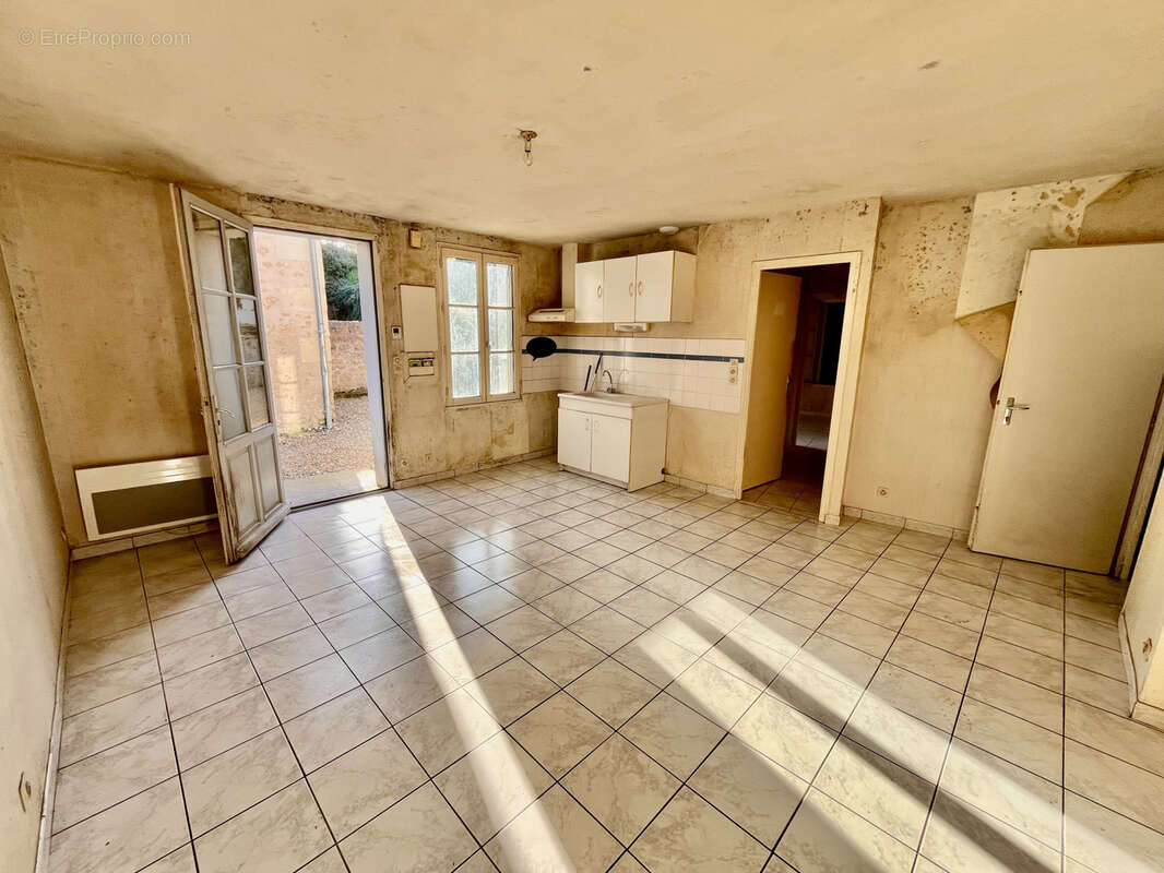 Maison à MONTREUIL-BELLAY