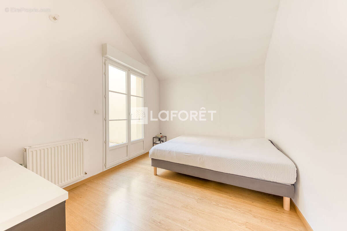 Maison à LA QUEUE-EN-BRIE