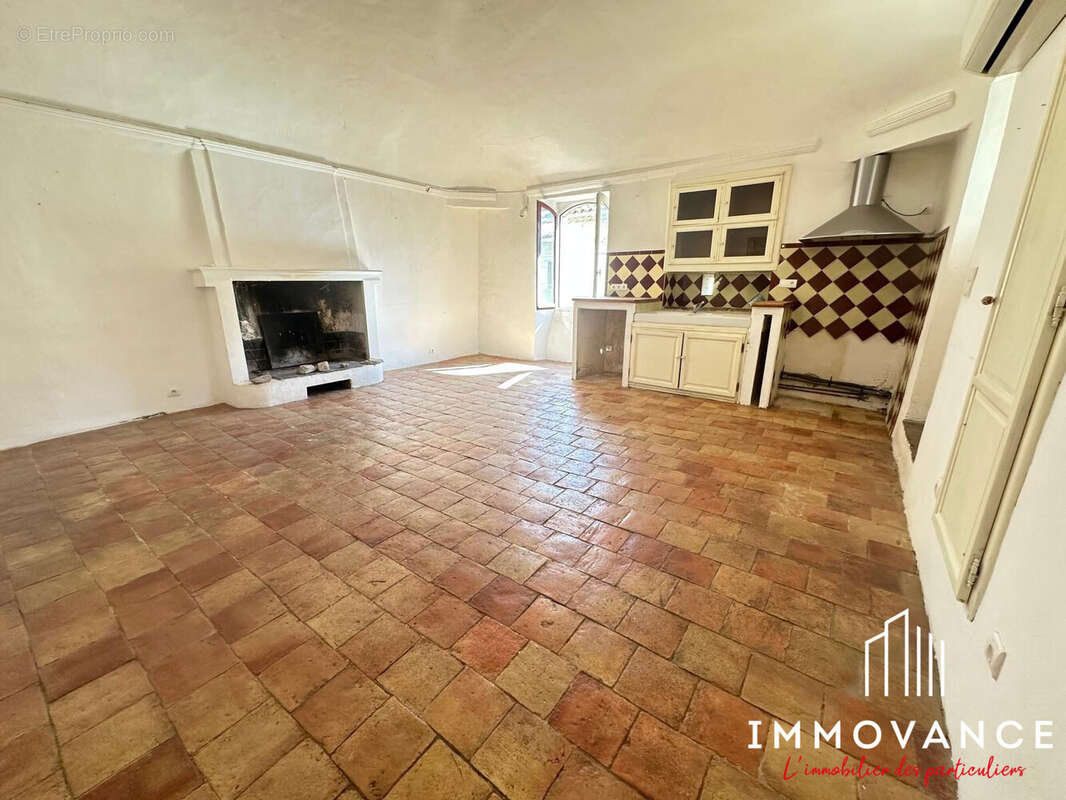 Maison à SAINT-MATHIEU-DE-TREVIERS