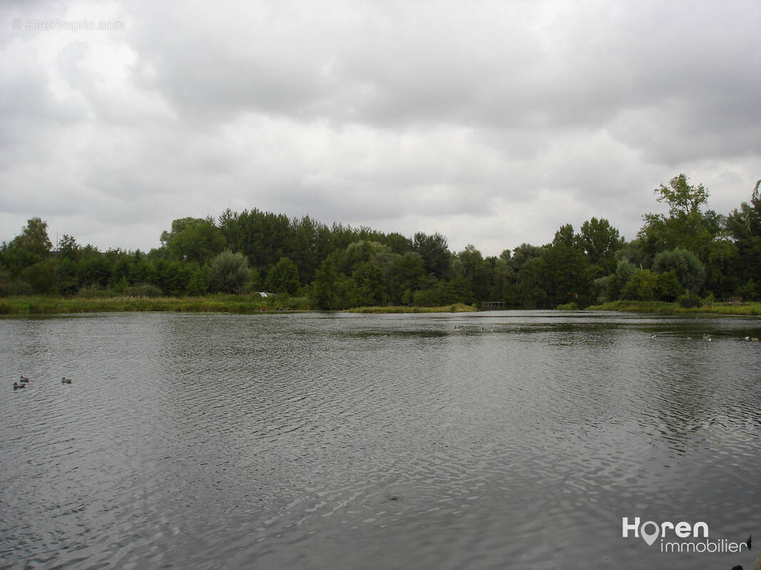 Terrain à CONDE-FOLIE