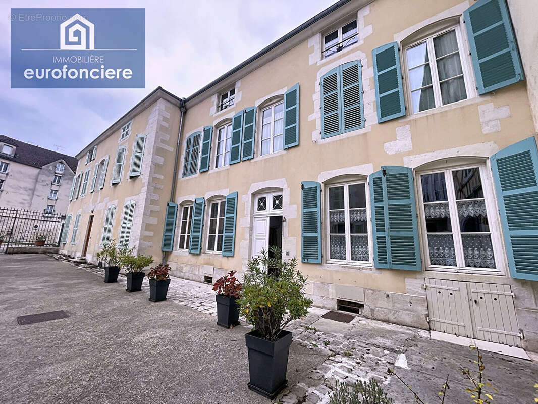 Appartement à BAR-SUR-AUBE