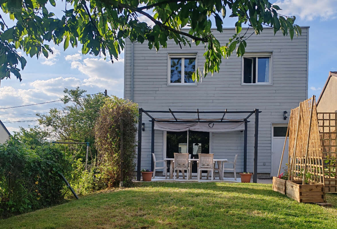 Maison à MONTLOUIS-SUR-LOIRE