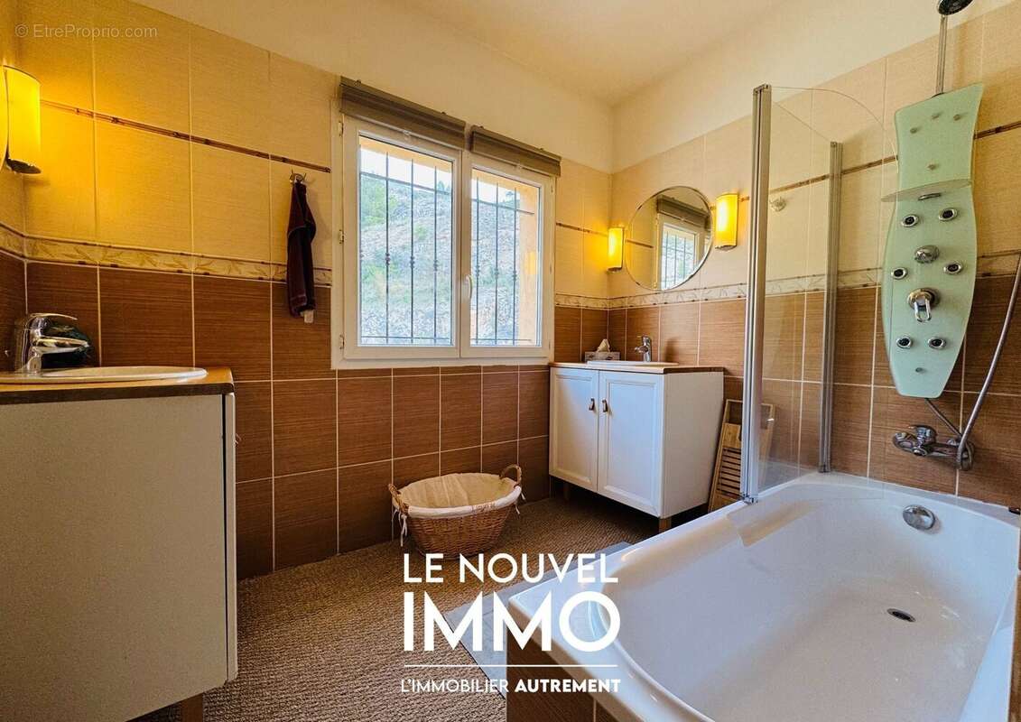 Maison à MARSEILLE-9E