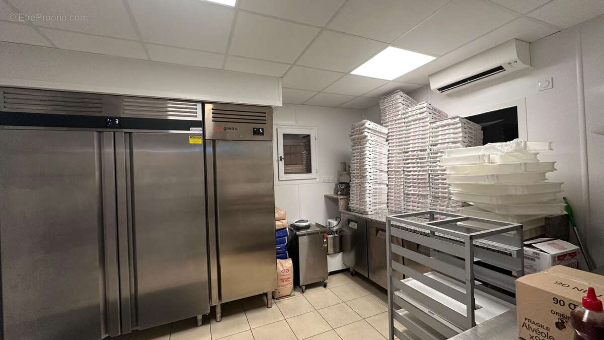 Commerce à MARIGNIER