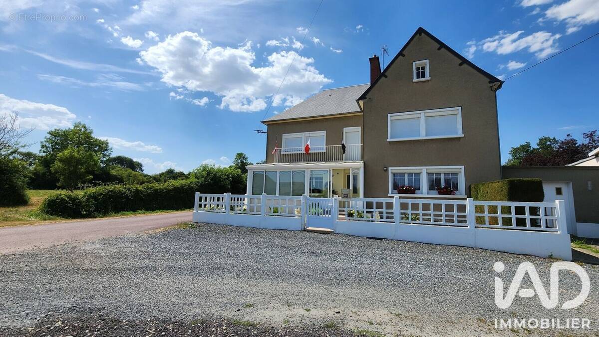 Photo 1 - Maison à LE MESNIL-ANGOT
