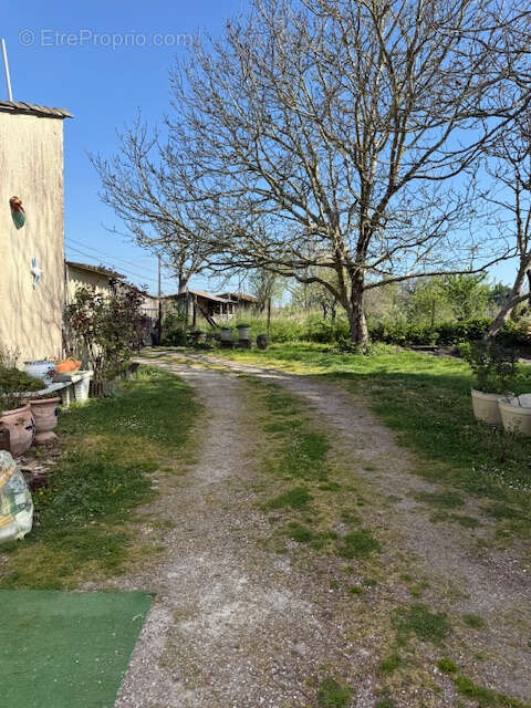 Maison à SAINT-THOMAS-DE-CONAC