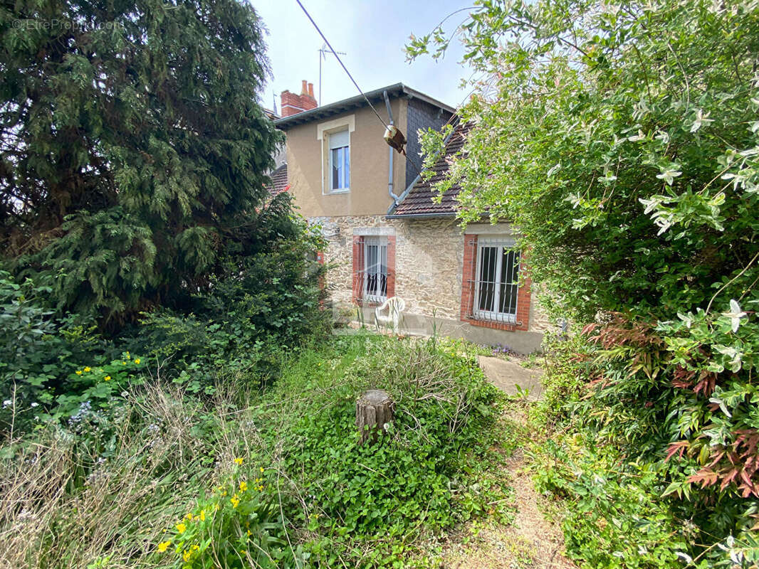 Maison à LAVAL