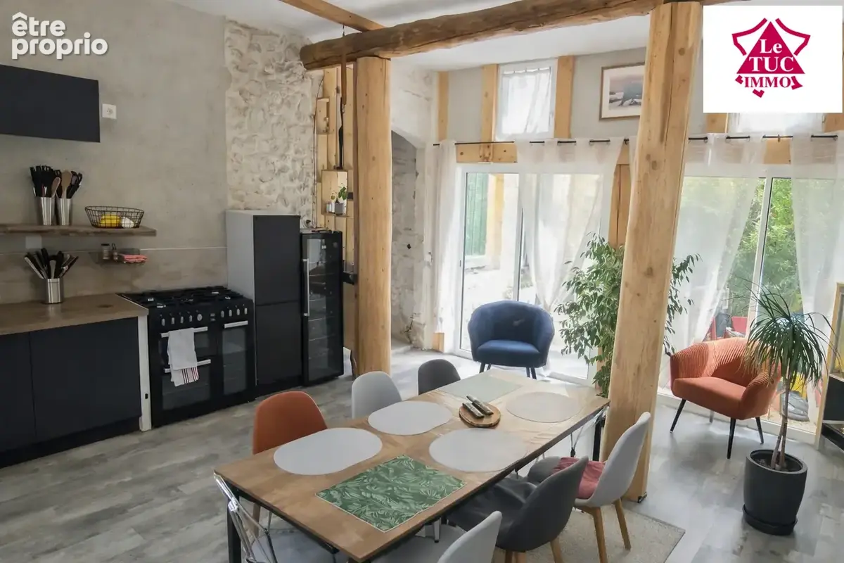 Photo Maison à Saint-Jean-De-Maruejols-Et-Avejan au prix de 399 000€
