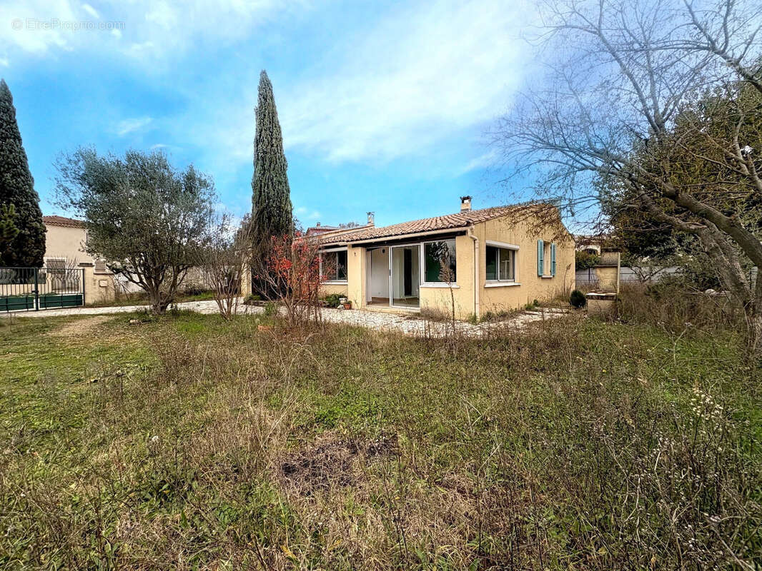 Maison à VERS-PONT-DU-GARD