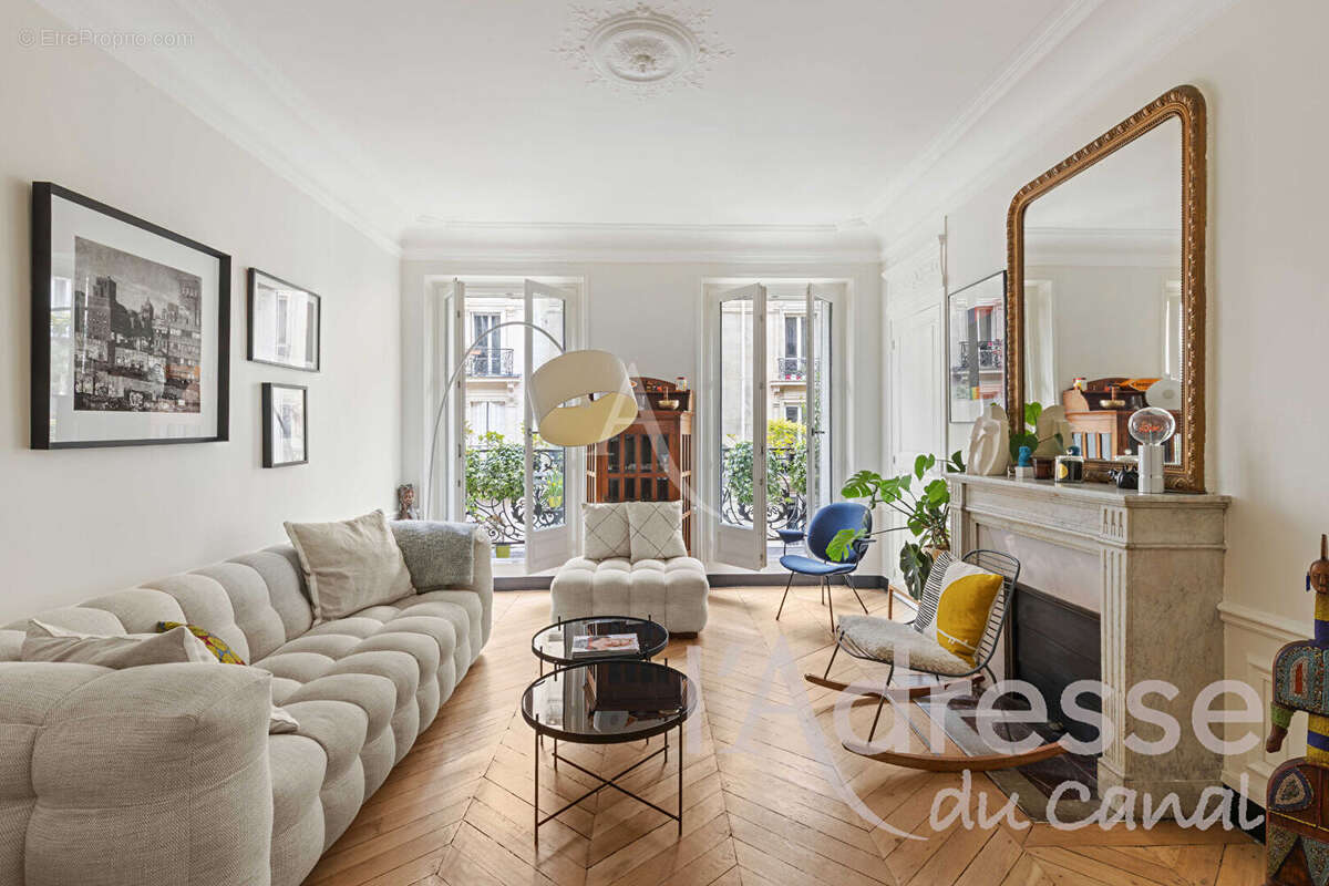 Appartement à PARIS-10E