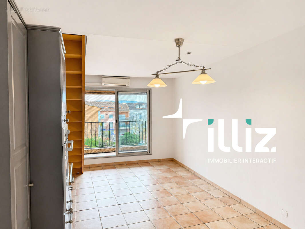 Appartement à COGOLIN