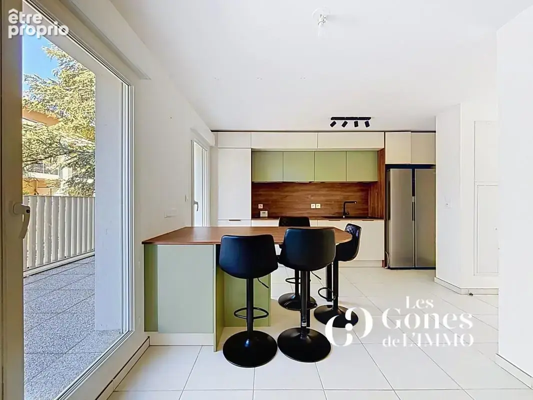 Appartement à CRAPONNE