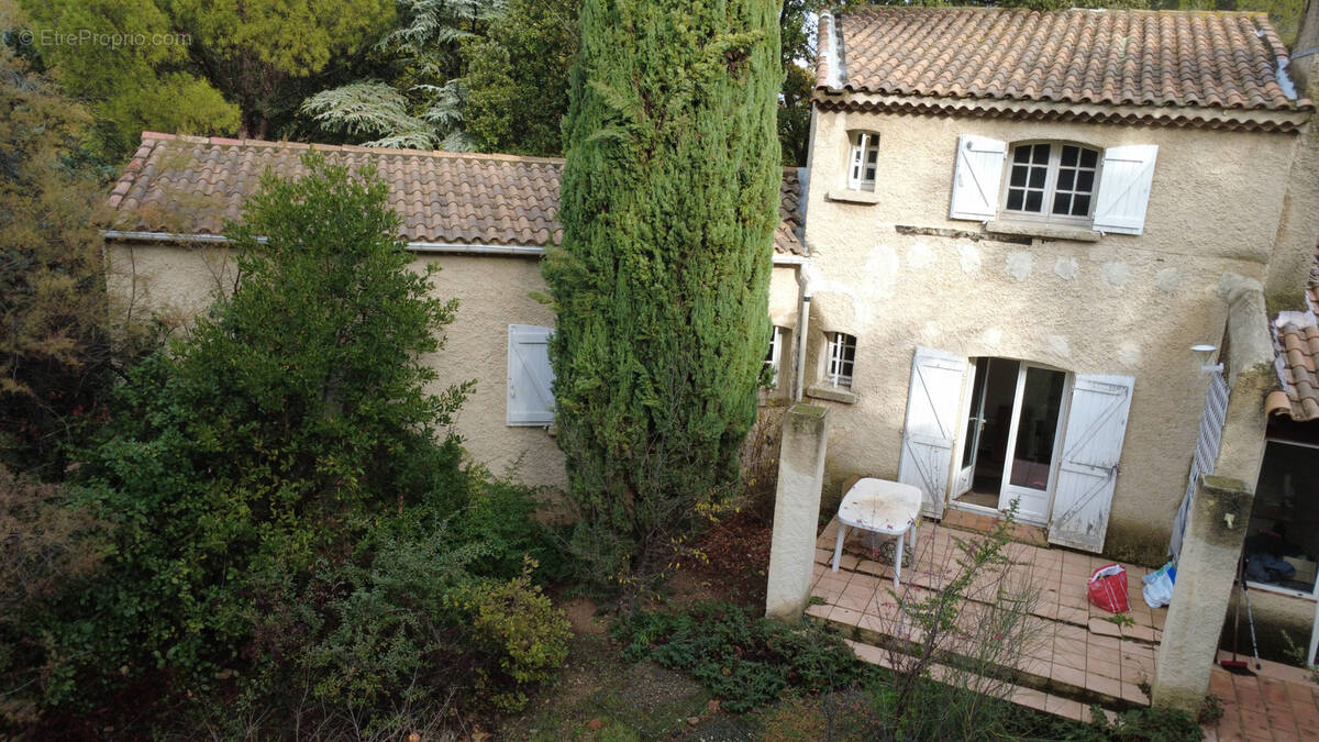Maison à CHATEAUNEUF-LE-ROUGE