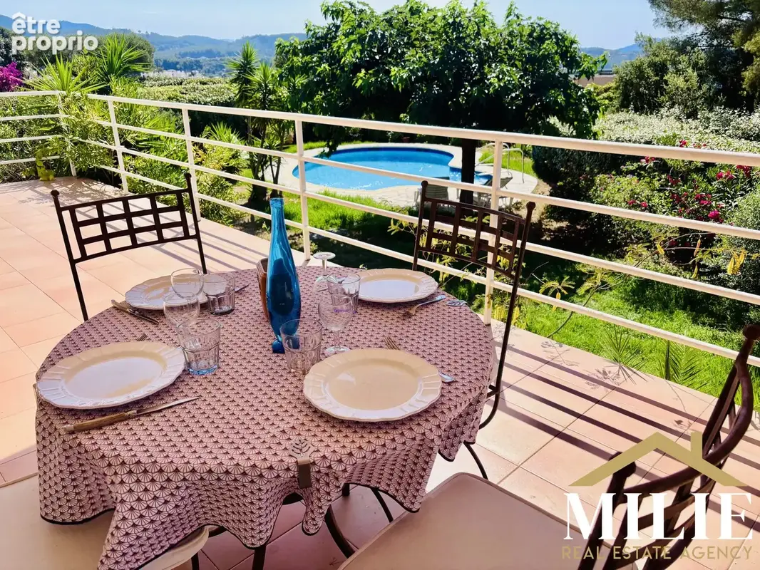 Photo Maison à Bandol au prix de 1 090 000€
