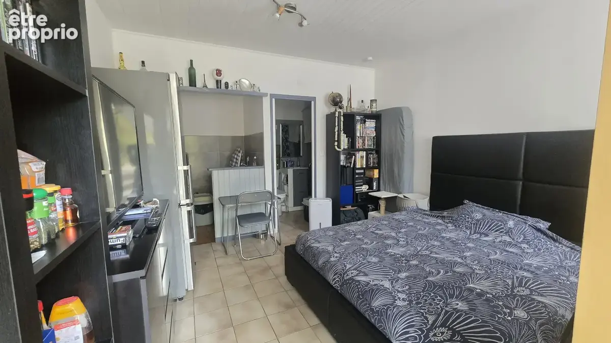Studio de 19.50m2 - faibles charges - 1 place de parking - photo 2