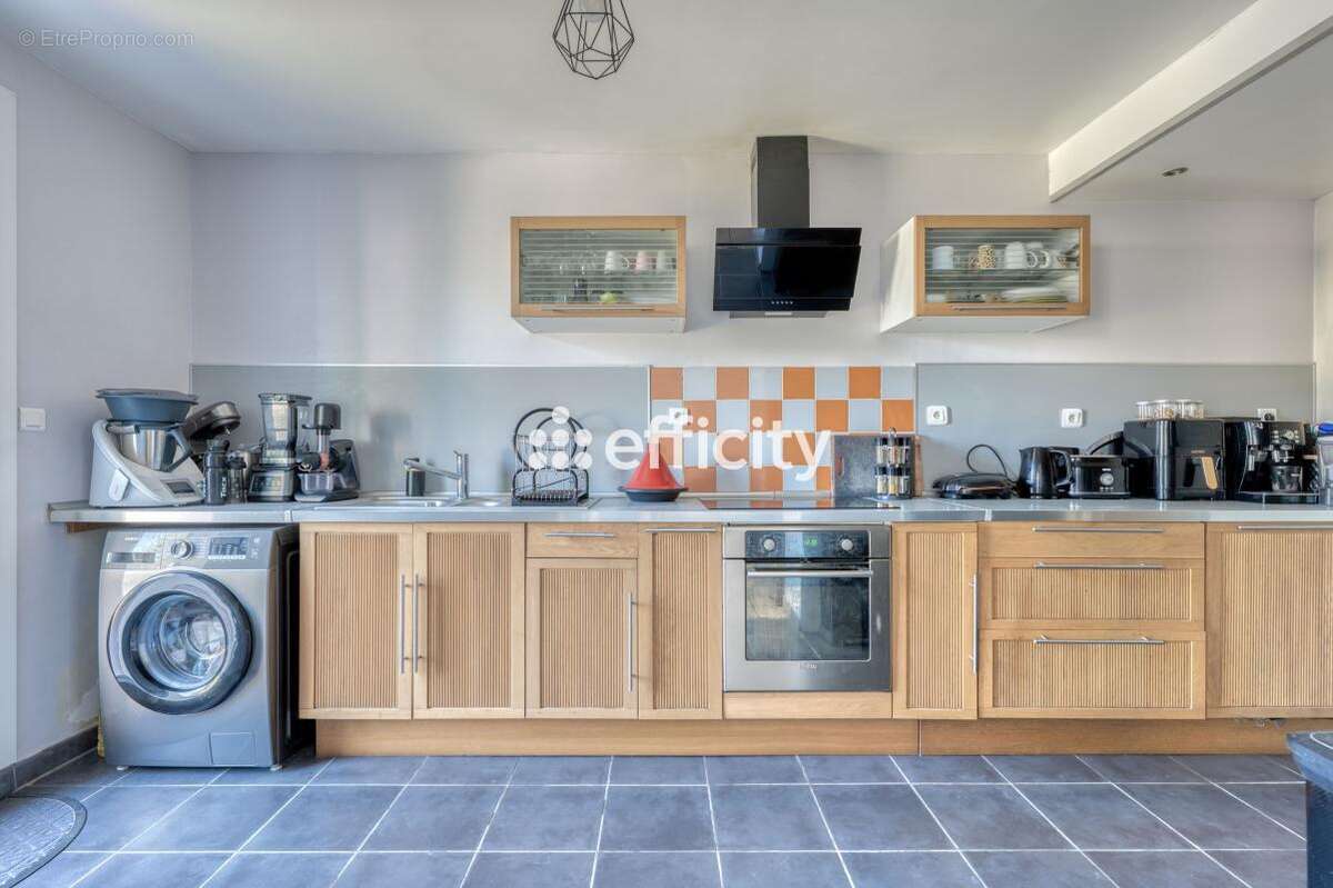 Maison à COMBS-LA-VILLE