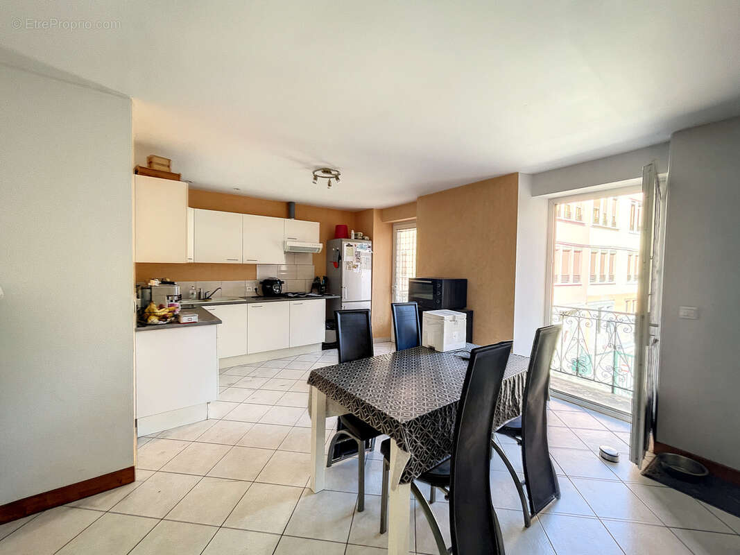 Maison à SAINT-ETIENNE-DE-CUINES