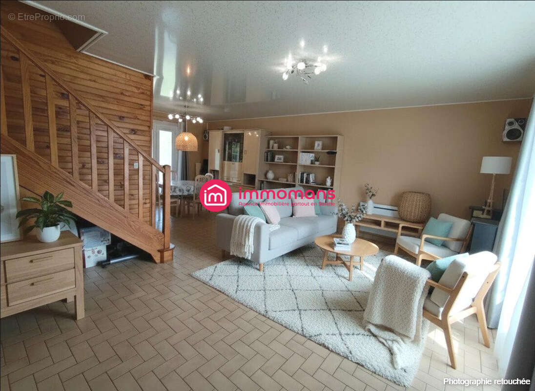 Maison à YVRE-LE-POLIN