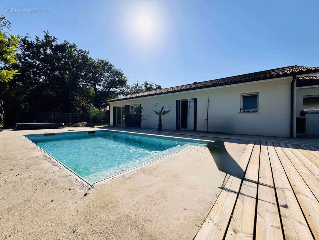 Maison de plain-pied avec piscine   Proche du Lac de Soustons - photo 13
