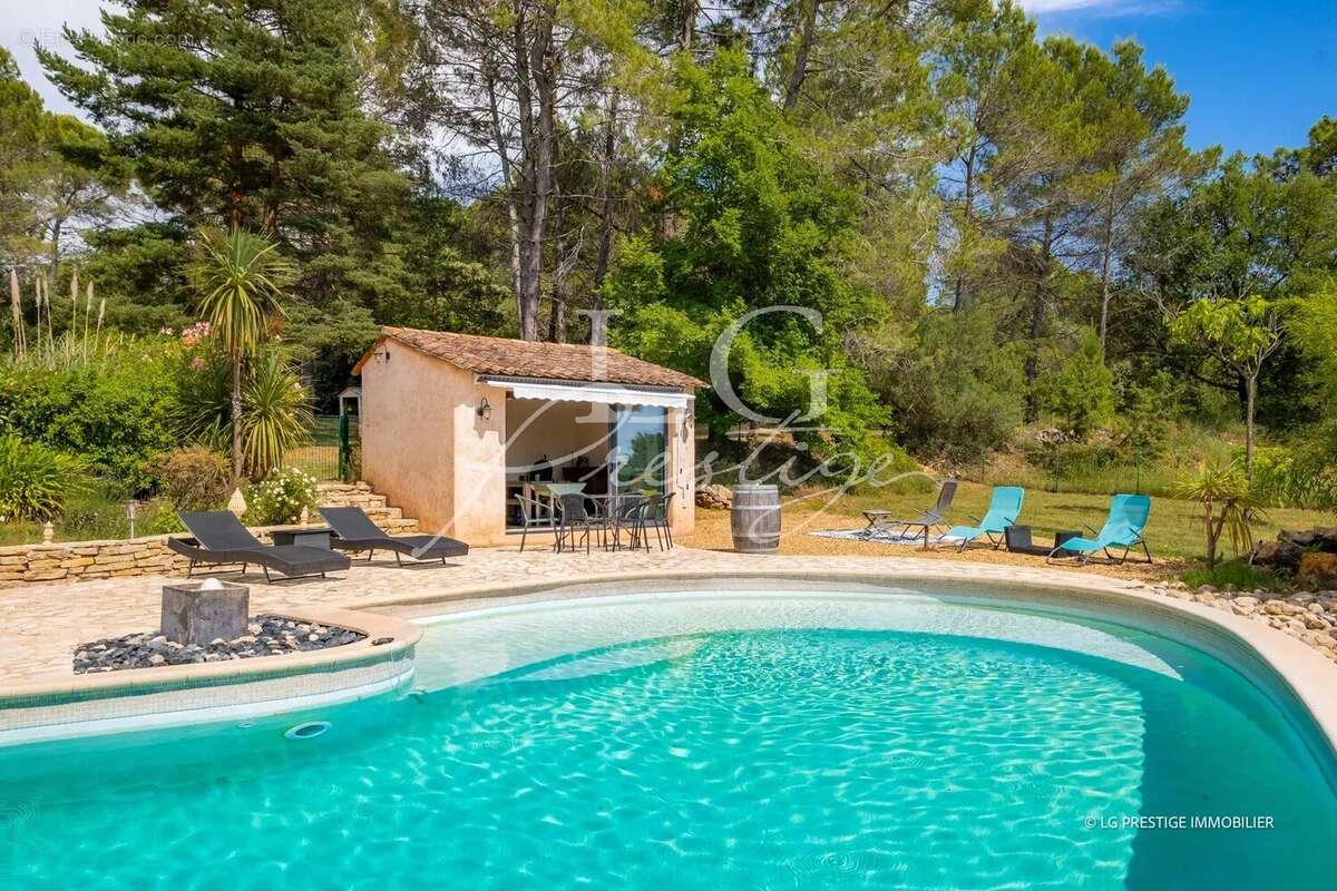 Maison à TOURRETTES