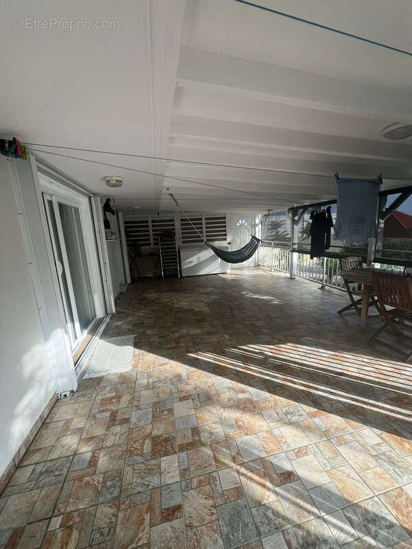 Maison à CAPESTERRE-BELLE-EAU