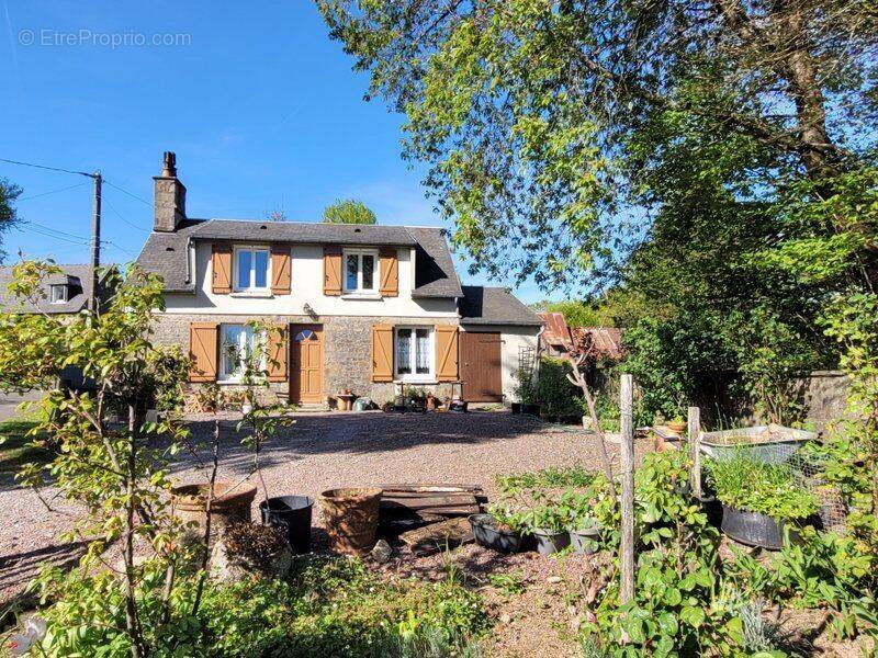 Maison à SOURDEVAL