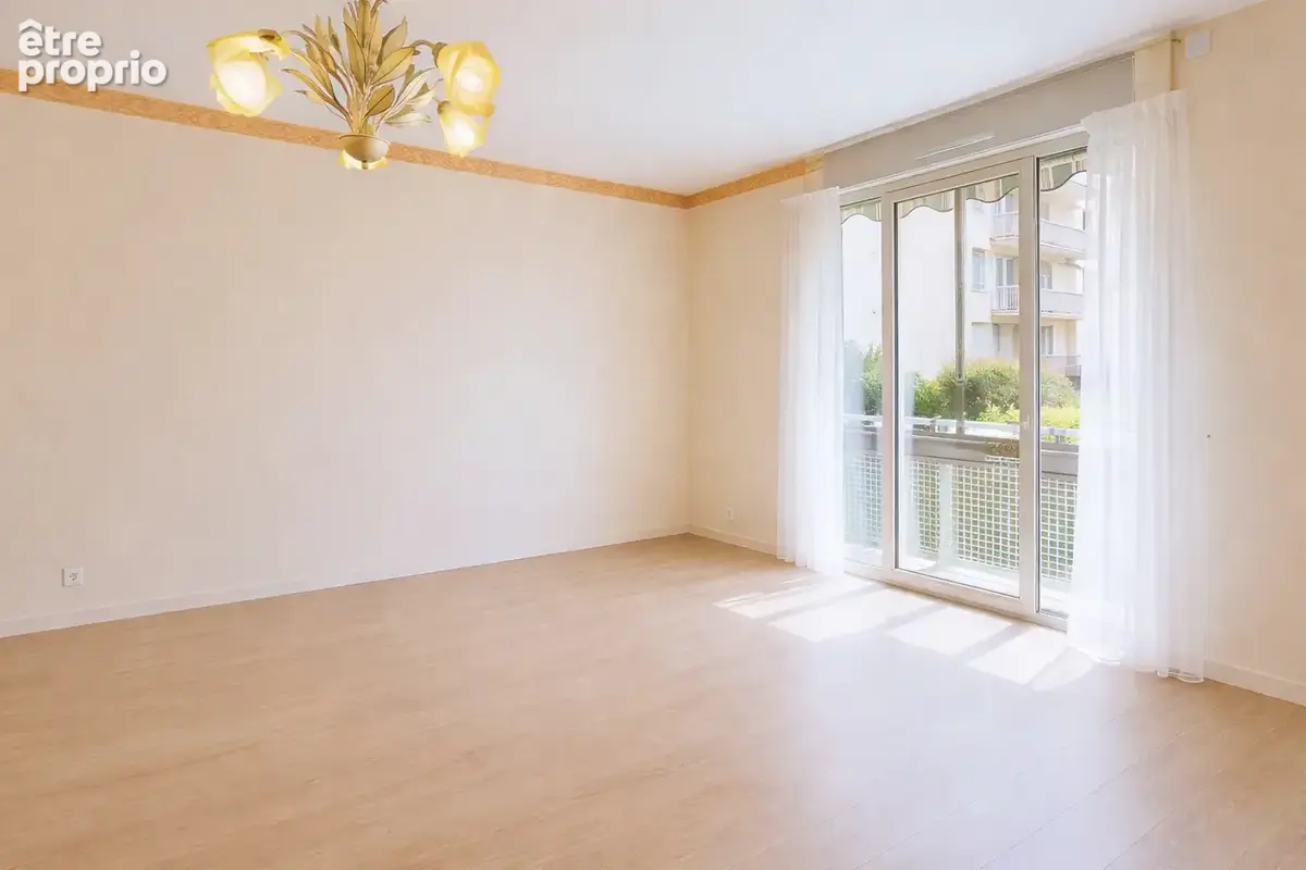 Amboise, Hyper Centre, Appartement 77,40 M2,  Deux Chambres  avec place de parking - photo 3